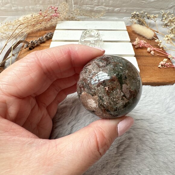 Small Garden Quartz Sphere - Picture 8 of 9